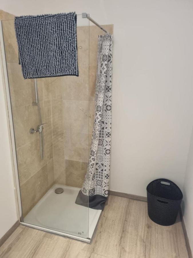 Appartement séjour , cure Cransac au 1er étage 2 nuits minimum Exterior foto